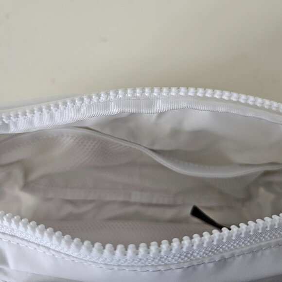 NWT LULULEMON White Everywhere Belt Bag Disney Embroidered Mickey in Motion 1L - Picture 10 of 15